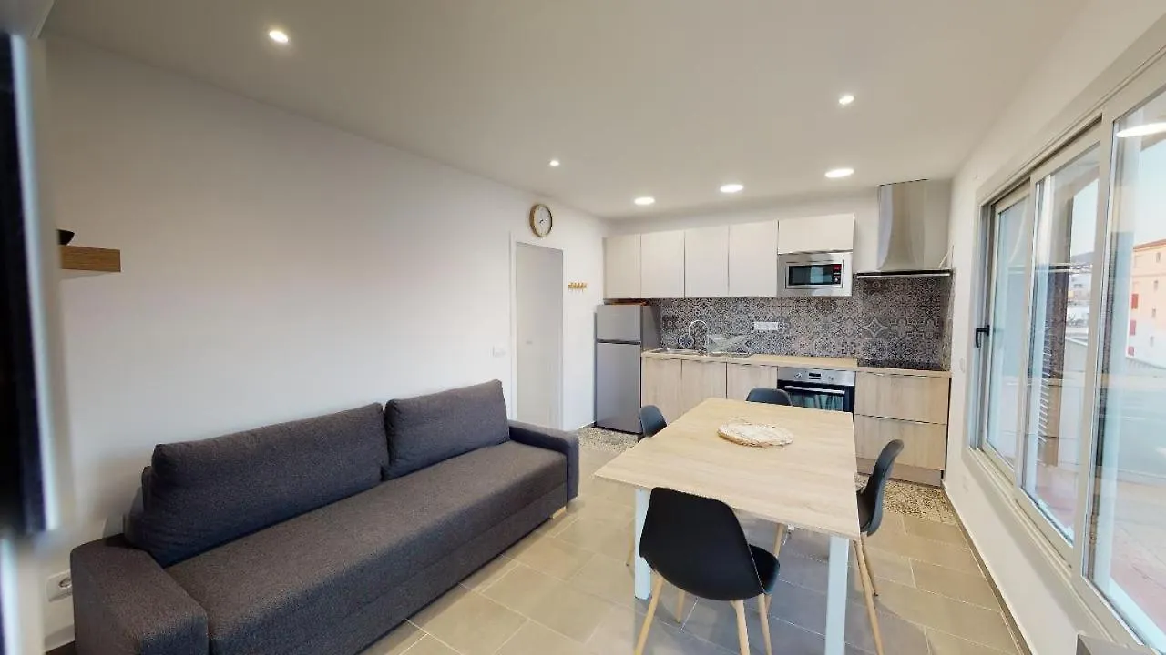 Apartmán Atico Con Vista Mar. 50 M De La Playa - Casa Nova 13 Roses 0*,  Španělsko