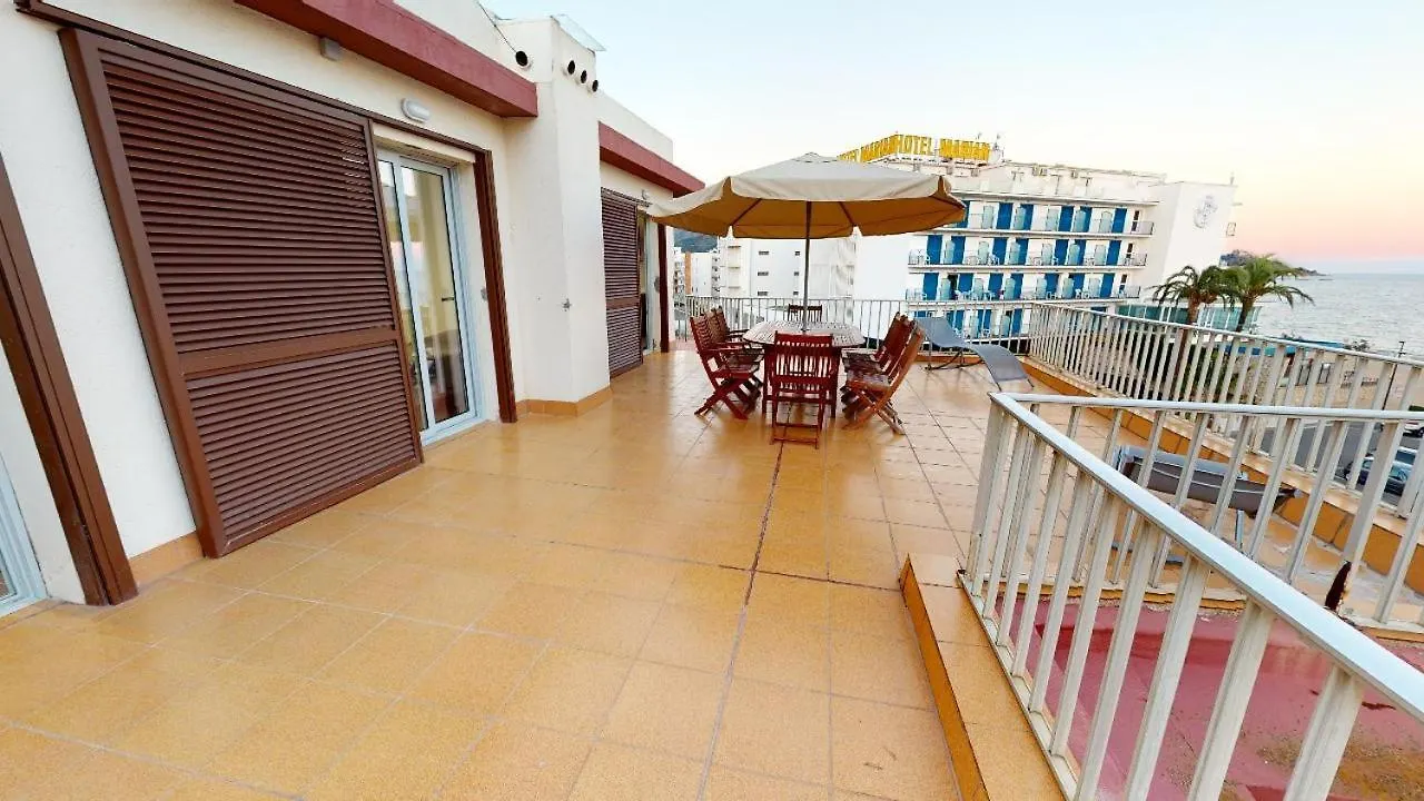 Apartmán Atico Con Vista Mar. 50 M De La Playa - Casa Nova 13 Roses