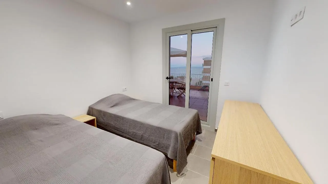 Apartmán Atico Con Vista Mar. 50 M De La Playa - Casa Nova 13 Roses Španělsko